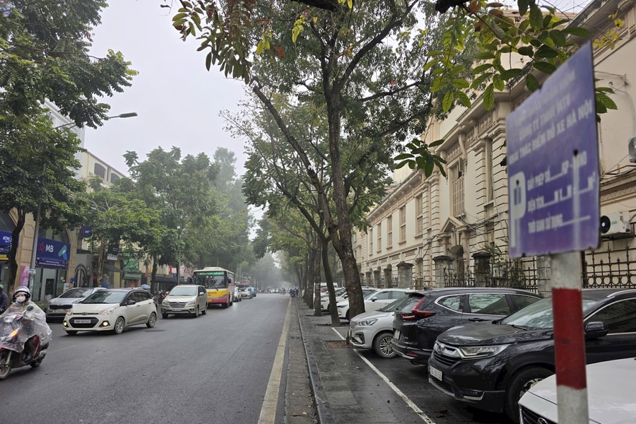 Phản hồi thông tin 'thí điểm cấm xe xăng', Phường Cửa Nam nói gì?