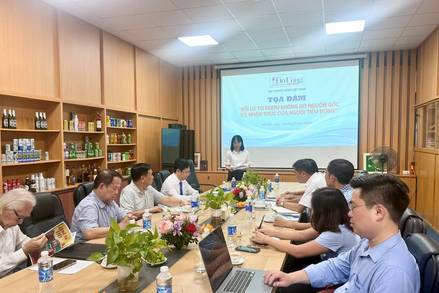 Tạp chí Đồ uống Việt Nam tổ chức tọa đàm, tìm giải pháp cho vấn nạn rượu không rõ nguồn gốc