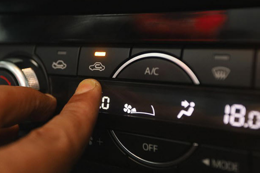 Khi nào nên bật chế độ tuần hoàn không khí trong xe?