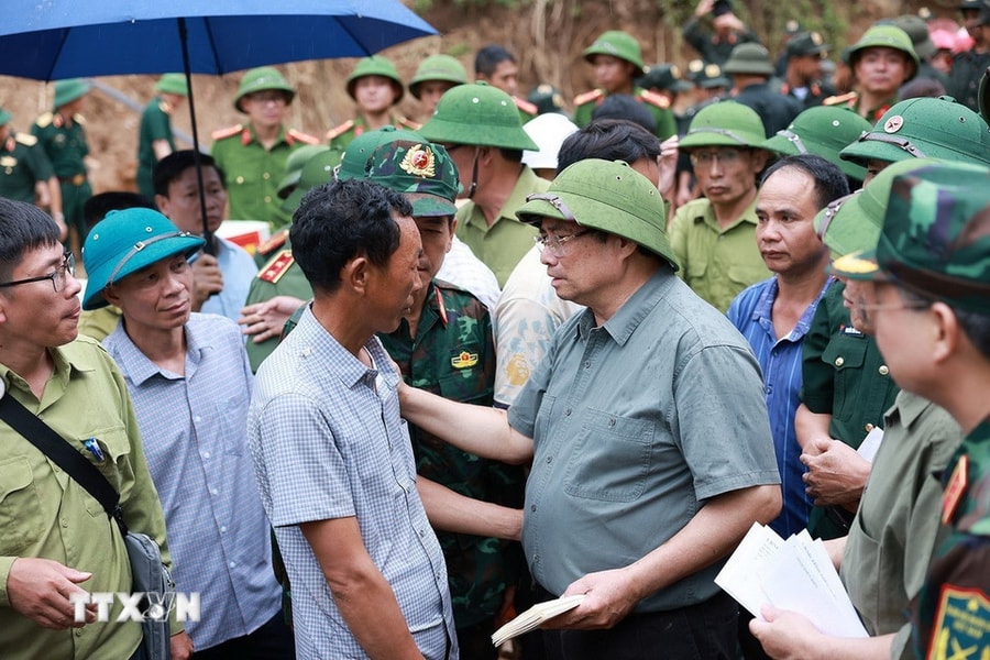 Thủ tướng chỉ đạo khẩn: Xây lại nhà cho người dân mất nhà do thiên tai, hoàn thành trong tháng 9/2025