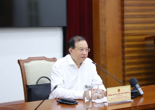 Không khí khẩn trương chuẩn bị chuỗi hoạt động lớn tại Triển lãm thành tựu Đất nước