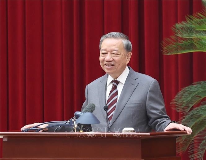 Tổng Bí thư Tô Lâm: Sự chính trực và sáng tạo của trí thức là tấm khiên bảo vệ xã hội trước thời đại thật – giả lẫn lộn