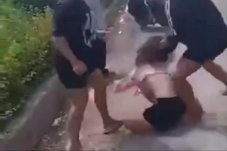 Xác minh vụ bé gái 14 tuổi bị đánh hội đồng: Gia đình nghèo 'bất lực', nhóm người hành hung tới tận nhà gây áp lực