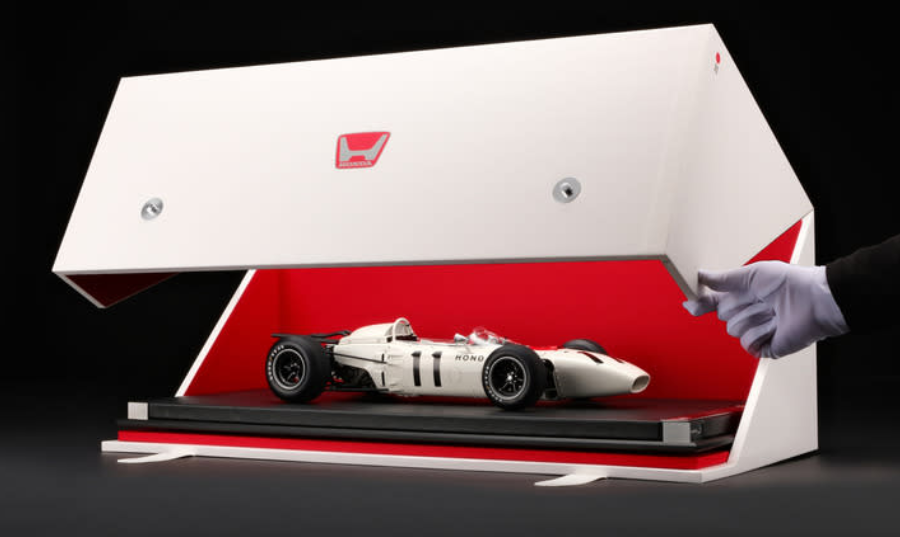 Mô hình xe đua Honda F1 có giá đắt hơn cả xe thật