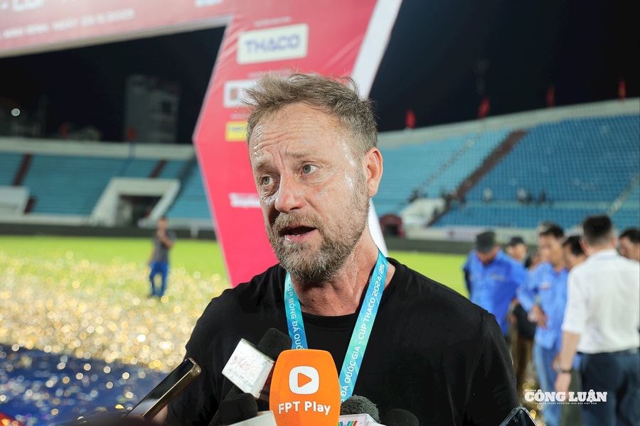 HLV Polking nói gì sau khi Công an Hà Nội giành Siêu Cúp Quốc gia?