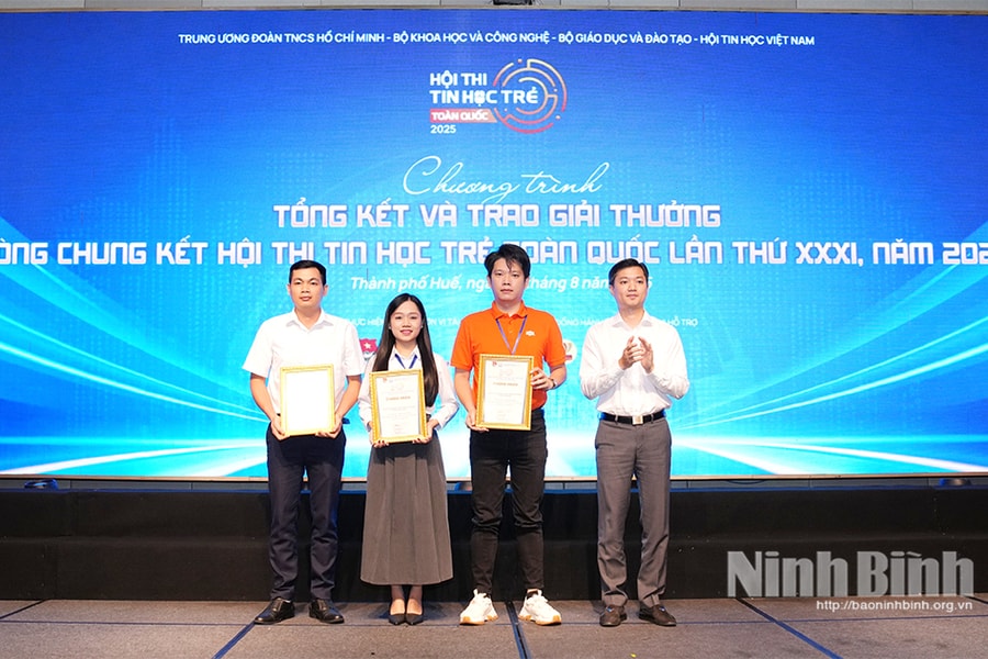 Ninh Bình xếp thứ nhì toàn đoàn tại Hội thi Tin học trẻ toàn quốc năm 2025