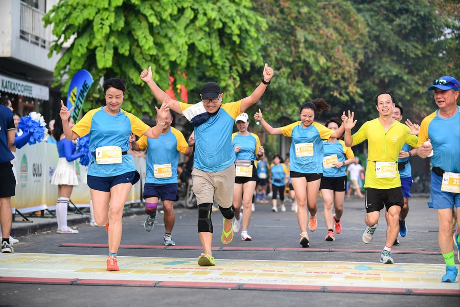 Vietnam Airlines chính thức mở bán vé giải chạy “Run For Love 2025”
