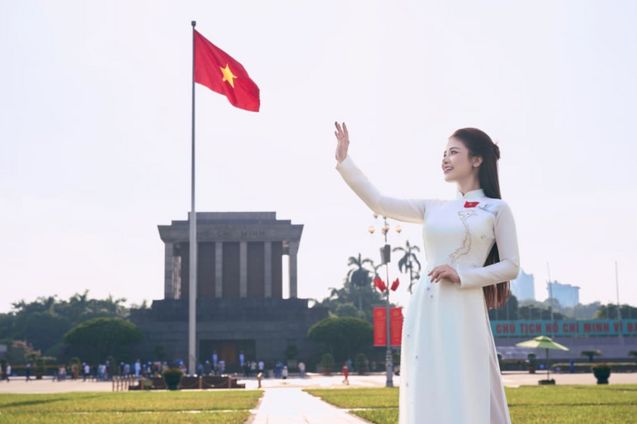 Dương Hoàng Yến ra mắt ca khúc mới mang tên 'Tổ quốc trong ánh mặt trời'