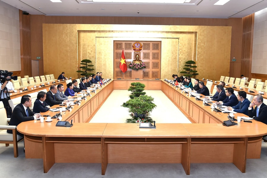 Phó Thủ tướng Hồ Đức Phớc làm việc với Đoàn Ban Cải cách doanh nghiệp của Trung ương Đảng Nhân dân Cách mạng Lào