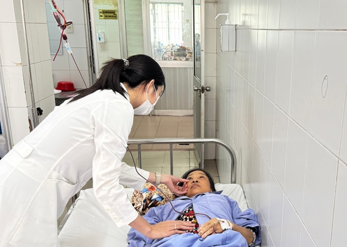 Miền Tây căng mình vì khan hiếm máu: Nhiều ca mổ phải hoãn, bệnh nhân mòn mỏi chờ từng giọt