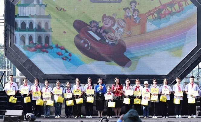 Gần 2.000 thiếu nhi cả nước dự ngày hội 'Thiếu nhi Việt Nam - Học tập sáng tạo'