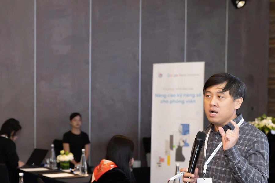 Báo chí: Điều chỉnh chiến lược thế nào trước thách thức kép từ AI và mạng xã hội?