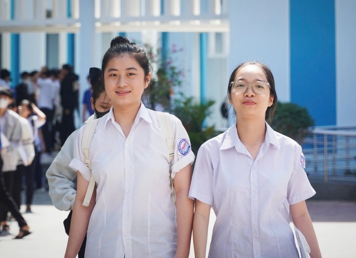 Xem xét trách nhiệm giám khảo sau 150 bài thi Văn tăng điểm ở Khánh Hòa