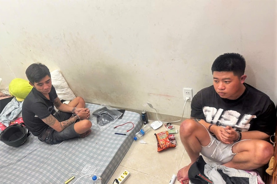 Đột kích quán karaoke, bắt quả tang 3 đối tượng đang mở 'tiệc ma tuý'