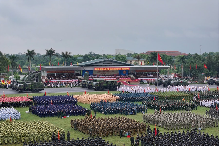 Sức mạnh của kỷ luật và vẻ đẹp nhân văn của người lính trong nhiệm vụ A80 qua ống kính người làm báo