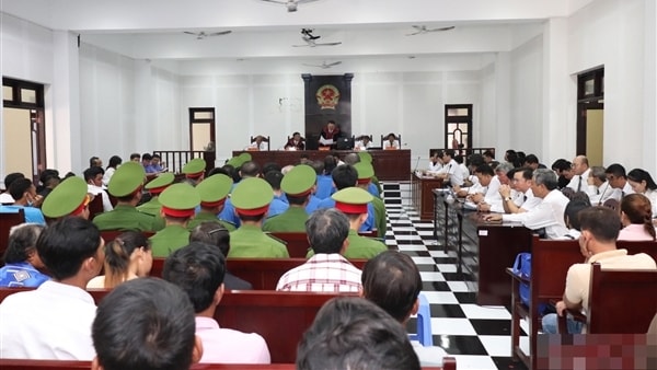 Chiêu trò cho vay tín dụng đen lãi thấp, cấu kết với nhân viên ngân hàng để thế chấp, chiếm đoạt vốn