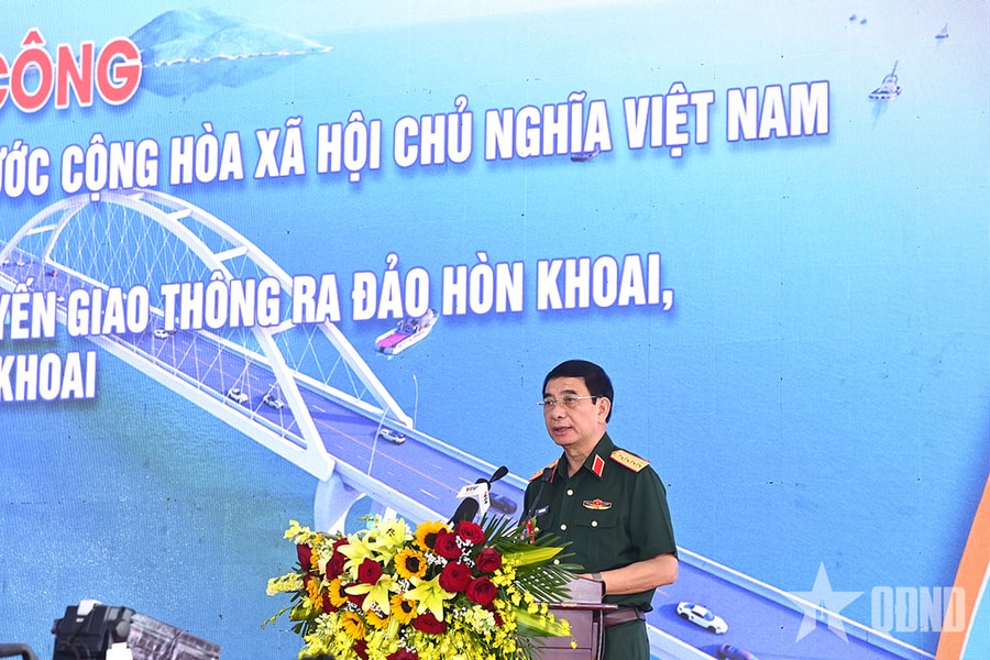 Bộ Quốc phòng khởi công các công trình giao thông trọng điểm tại Cà Mau