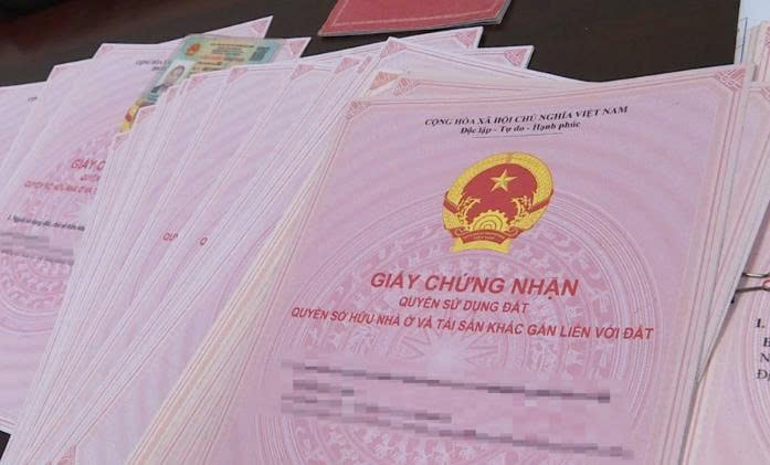 Ai được ghi nợ tiền sử dụng đất khi được cấp sổ đỏ lần đầu?