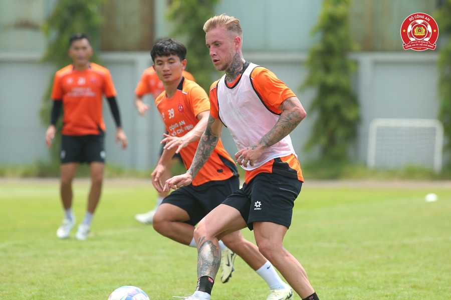 CLB Công an TP.HCM trình làng ‘bom tấn’ Brazil trị giá gần 30 tỷ đồng