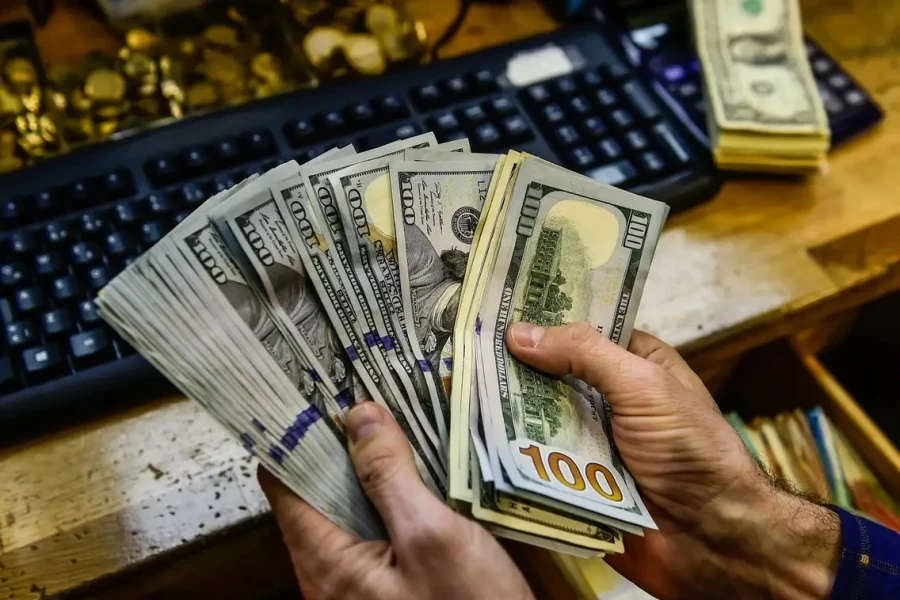 Ngăn chặn dòng vốn đầu tư ra nước ngoài qua Trung tâm tài chính quốc tế