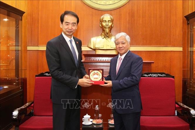 Chủ tịch Ủy ban Trung ương MTTQ Việt Nam Đỗ Văn Chiến tiếp Đại sứ Trung Quốc tại Việt Nam