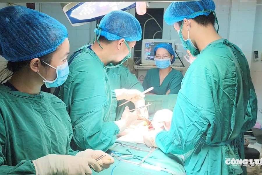 Hưng Yên: 'Chạy đua với tử thần' cứu sống người phụ nữ đa chấn thương do tai nạn giao thông