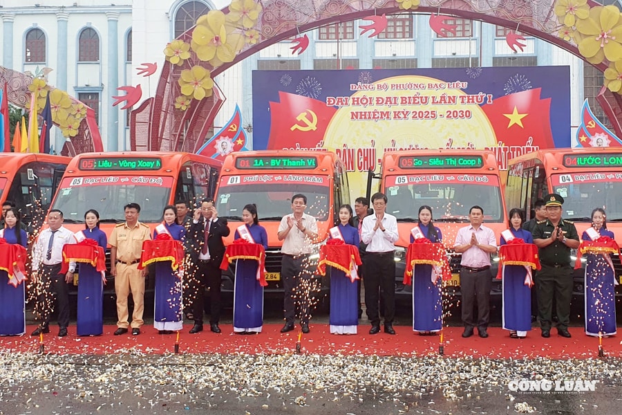 Công ty Phương Trang khai trương các tuyến xe buýt tại Cà Mau