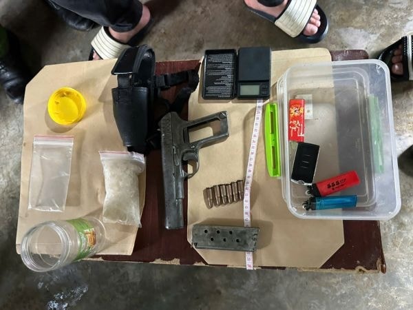 Bộ Công an thưởng nóng cho Công an xã biên giới phá nhanh vụ án ma túy có súng K54