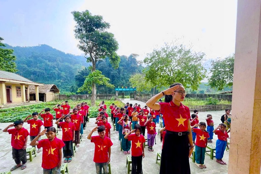 Học 2 buổi/ngày: Nan giải bài toán nhân lực và tài chính