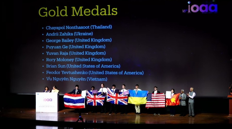 Đoàn Việt Nam lập kỳ tích mới tại Olympic Thiên văn – Vật lý thiên văn 2025