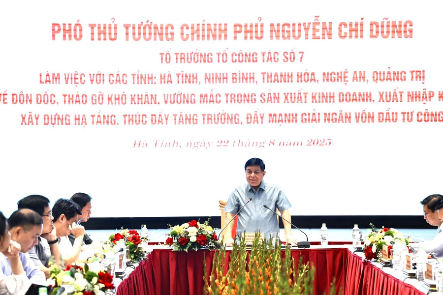 Phó Thủ tướng Nguyễn Chí Dũng làm việc với 5 địa phương về thúc đẩy tăng trưởng