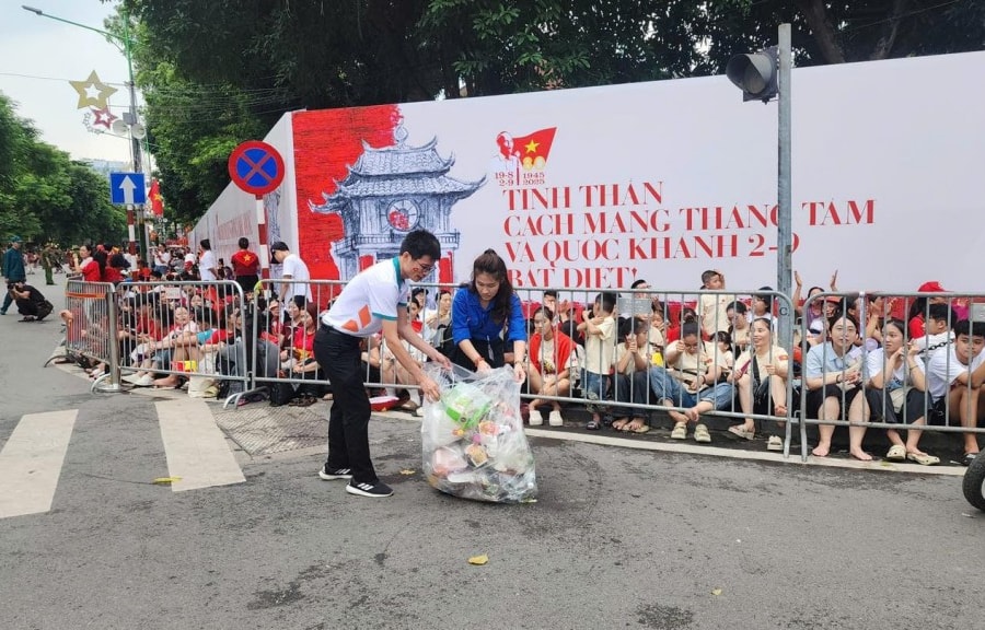 Công an Hà Nội khuyến cáo người dân giữ gìn văn minh khi đi xem diễu binh, diễu hành