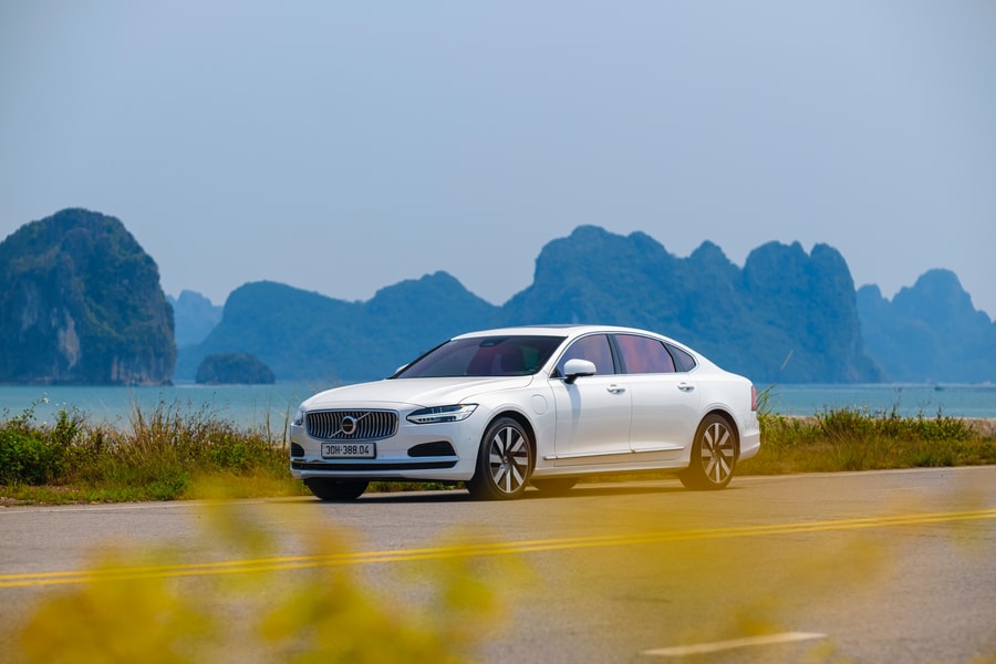 Volvo S90 Ultra - mẫu sedan xứng với mọi kỳ vọng