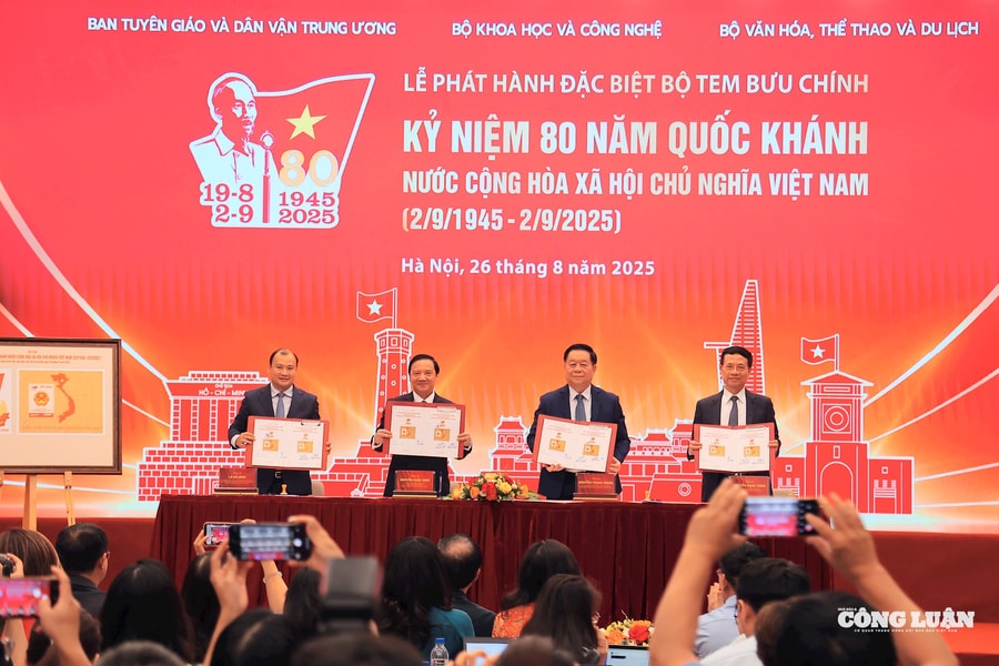 Bộ tem đặc biệt kỷ niệm 80 năm Quốc khánh: Dấu mốc Bác Hồ đọc Tuyên ngôn Độc lập và niềm tự hào Việt Nam