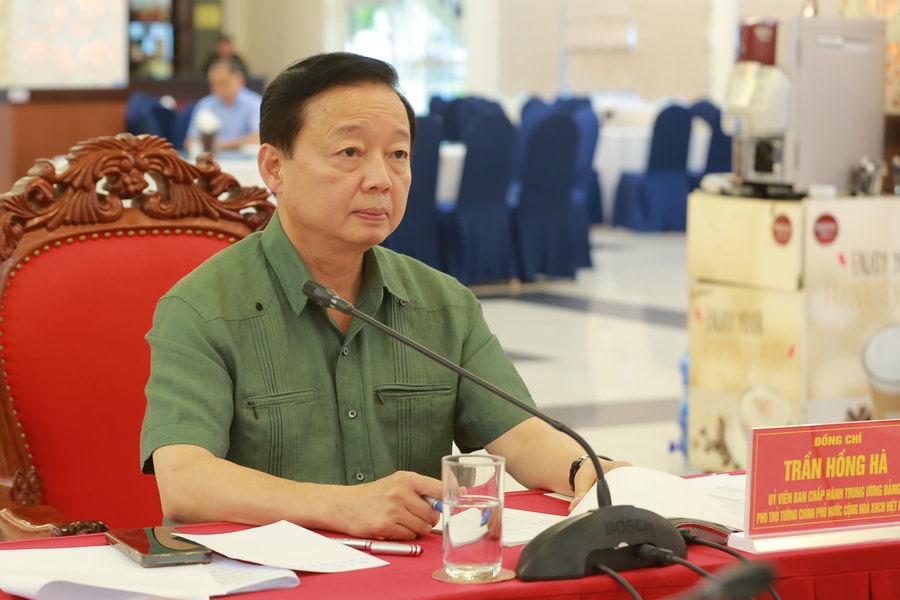 Phó Thủ tướng Trần Hồng Hà chủ trì họp Ban Chỉ đạo tiền phương, chỉ đạo khắc phục hậu quả bão số 5