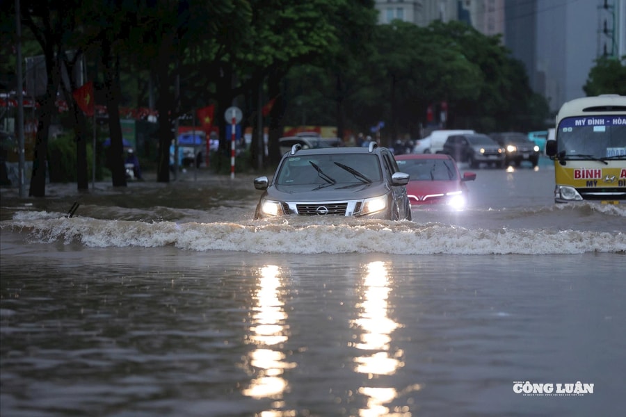 Mưa lớn diện rộng ở Bắc Bộ và Bắc Trung Bộ, cục bộ trên 300mm