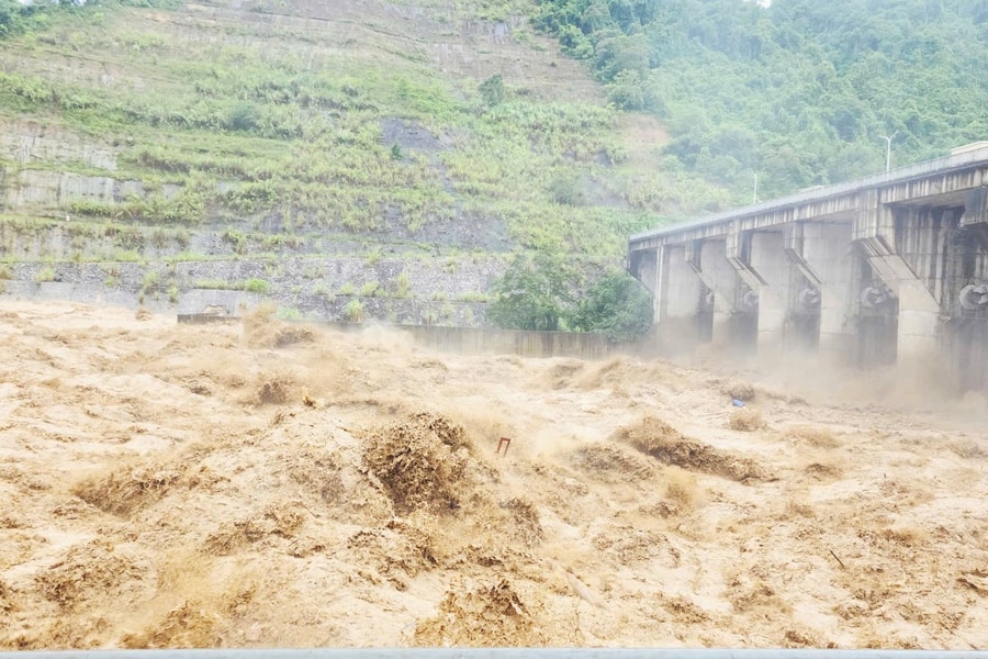 Bộ Công Thương chỉ đạo khẩn đảm bảo an toàn hồ thủy điện trước bão số 13
