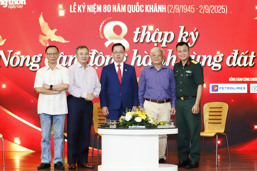 Khắc họa đóng góp to lớn của nông dân trong 80 năm đồng hành cùng dân tộc