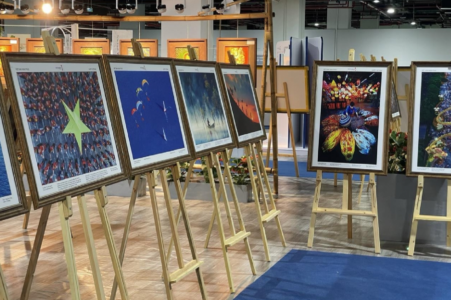 'Việt Nam hạnh phúc' qua ống kính gần 200 tác phẩm ảnh và video tại Triển lãm thành tựu Đất nước