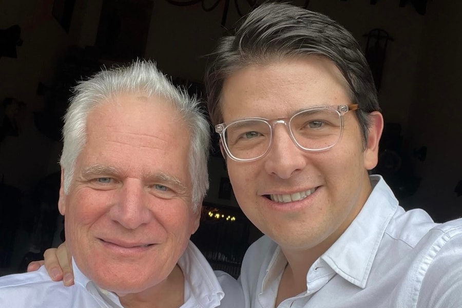 Cha của ứng viên tổng thống Colombia bị ám sát tuyên bố tranh cử