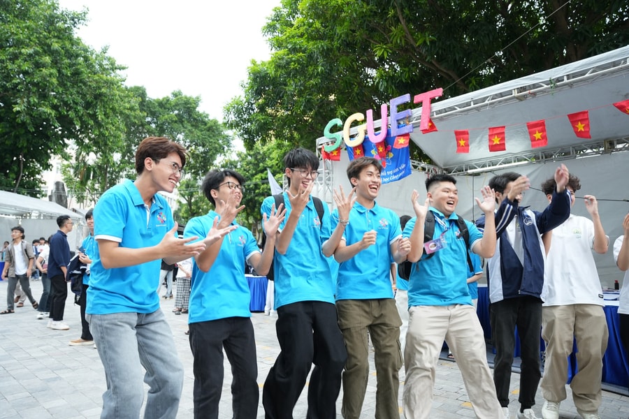 Sáp nhập đại học chỉ dùng mệnh lệnh hành chính sẽ tạo ra 'cơ thể khổng lồ nhưng yếu ớt'