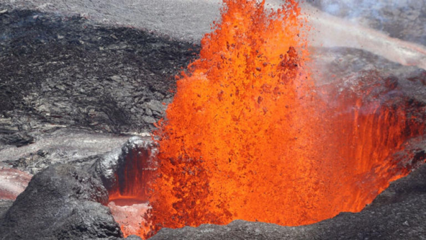 Núi lửa đang âm thầm hút vàng từ mỏ lớn nhất thế giới