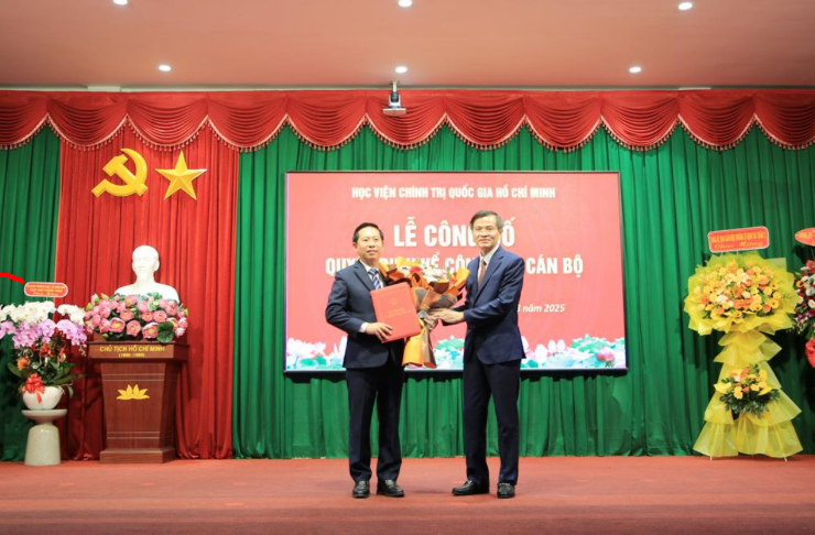 PGS.TS Nguyễn Tấn Vinh được bổ nhiệm giữ chức Giám đốc Học viện Chính trị khu vực II