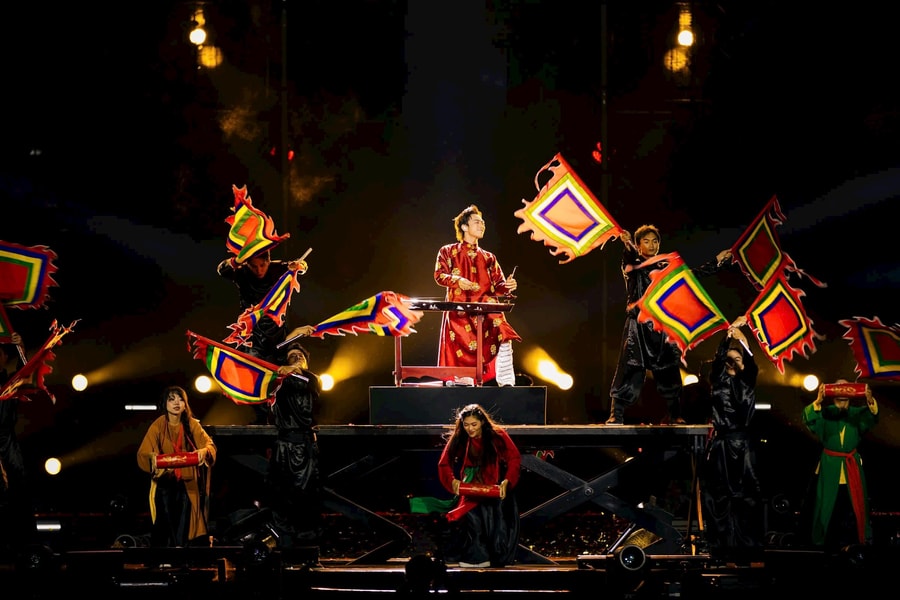 Anh tài SOOBIN và khát vọng dùng âm nhạc thắp lên tình yêu đất nước