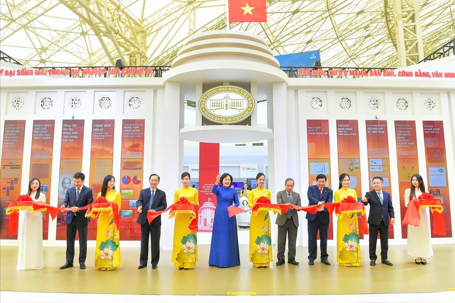 Triển lãm thành tựu ngành ngân hàng: Khẳng định vai trò huyết mạch của nền kinh tế