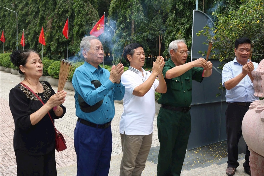 Trở lại Tàu Ô và Tà Thiết