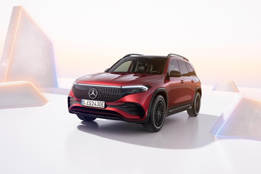 SUV điện Mercedes-Benz EQB 250+ FL giá hơn 2,3 tỷ đồng tại Việt Nam