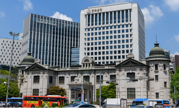 Ngân hàng Hàn Quốc cảnh báo cú sốc kinh tế lớn sắp tới dù đã có thỏa thuận thương mại với Mỹ