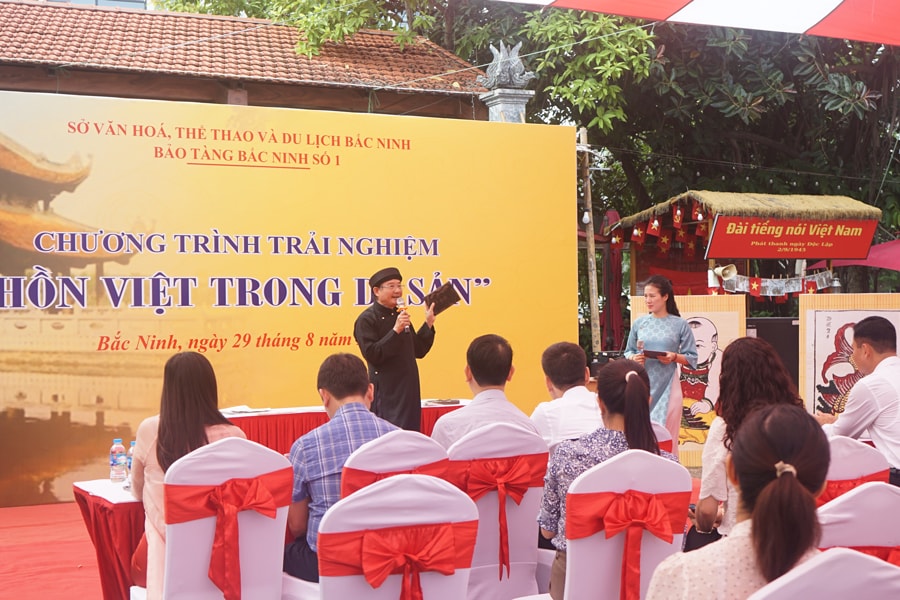 Tranh Đông Hồ 'sống lại' trong chương trình giáo dục di sản tại Bảo tàng Bắc Ninh