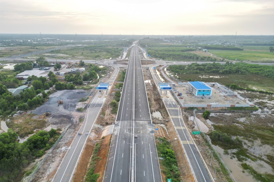 Hoàn thành cao tốc Bến Lức - Long Thành và Biên Hòa - Vũng Tàu trong năm 2025